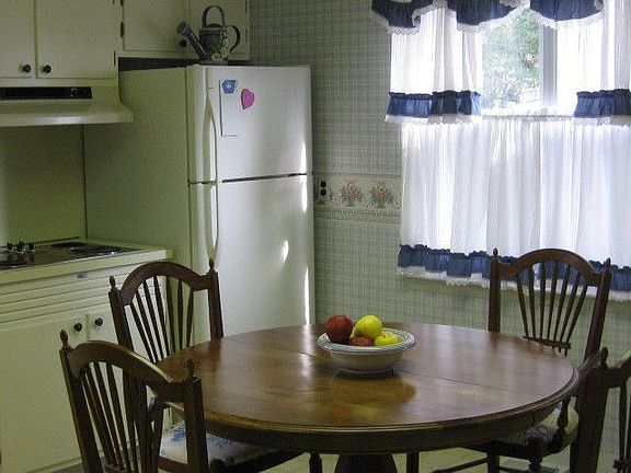 Eat in Kitchen