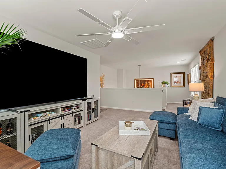 106 Baneberry Ln — Photo 22