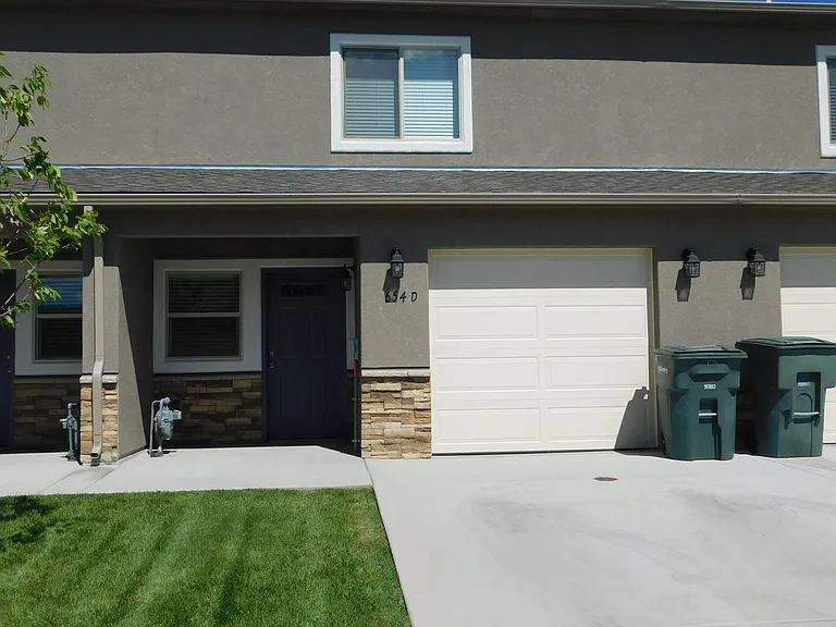 654 Trinity Way #D — Photo 2