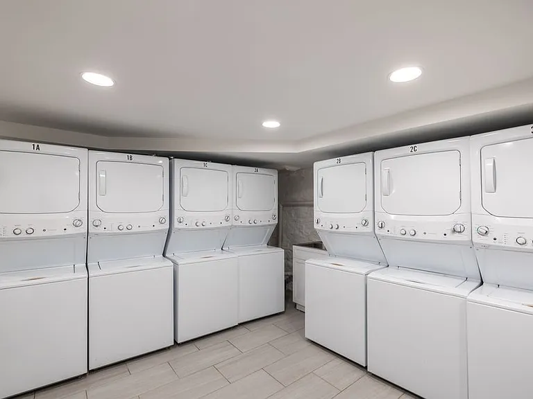61 Orchard Ave #C1 — Photo 15