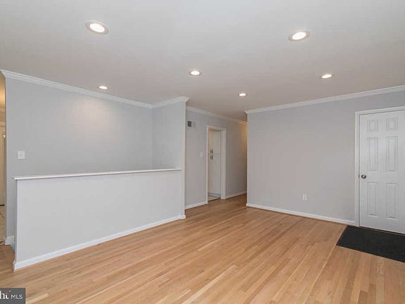 5th image of 14812 Elmwood Dr