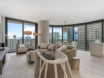 55 SW 9th St APT 4001, Miami, FL, 33130