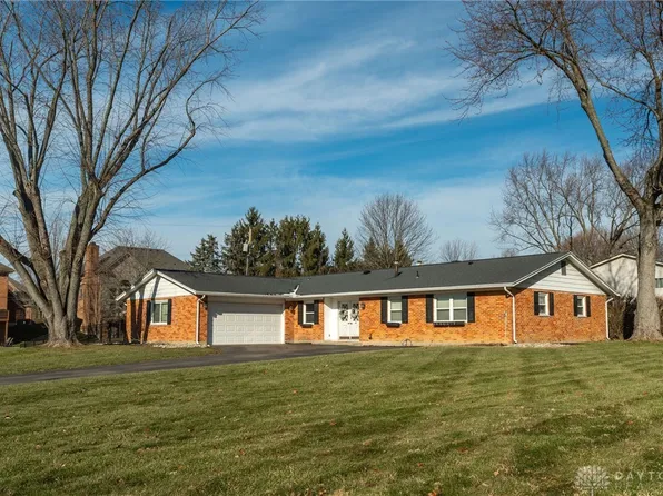 699 Essex Way, Dayton, OH 45429