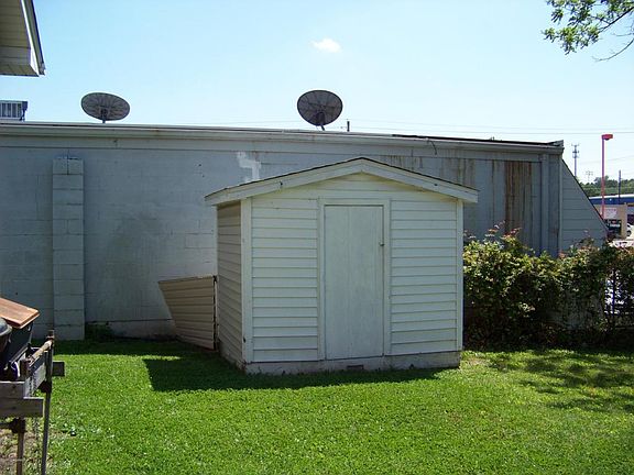 4th image of 628 Kansas St