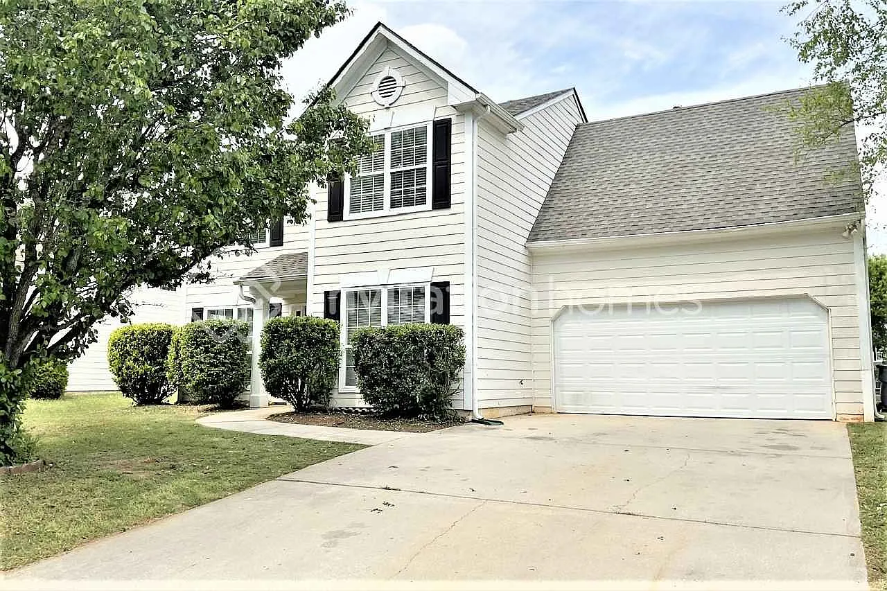 8119 Valley Ridge Dr Union City, GA 30291 — Photo 1