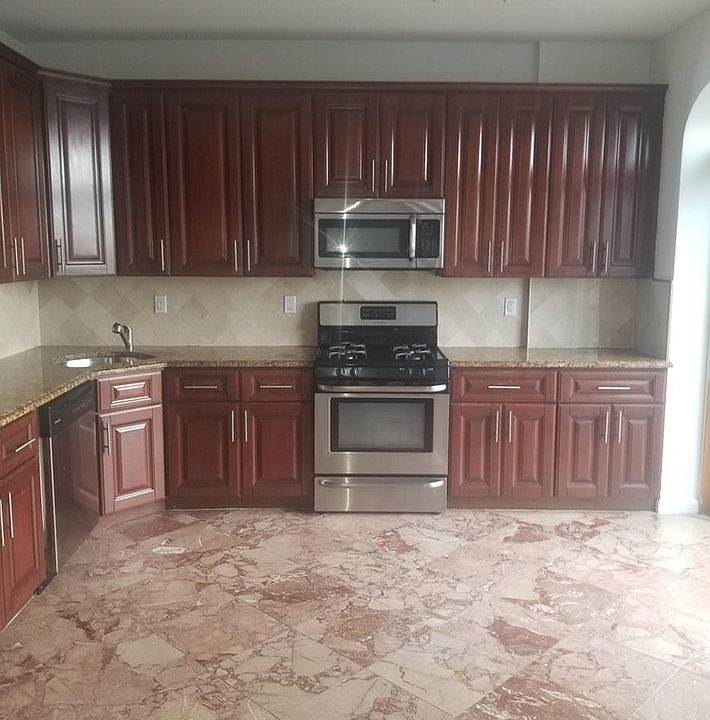 1st image of 90-06 Holland Ave #4R