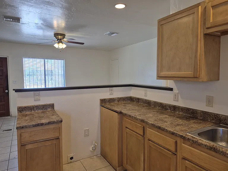2810 E Norton Vis — Photo 11