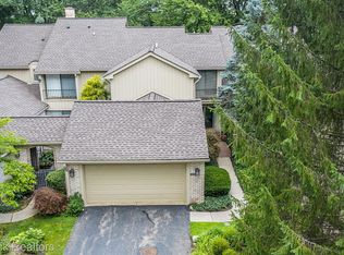 1337 Knollcrest Cir, Bloomfield Hills, MI 48304