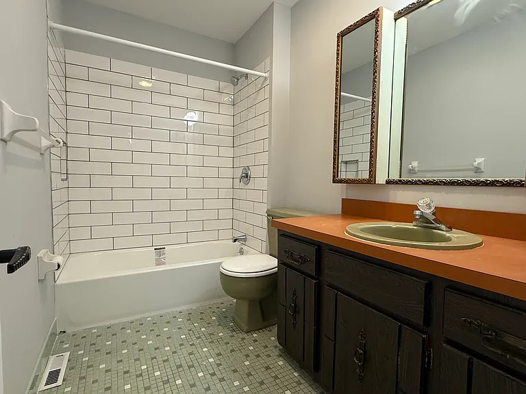 330 Short Beach Rd #G11 — Photo 8