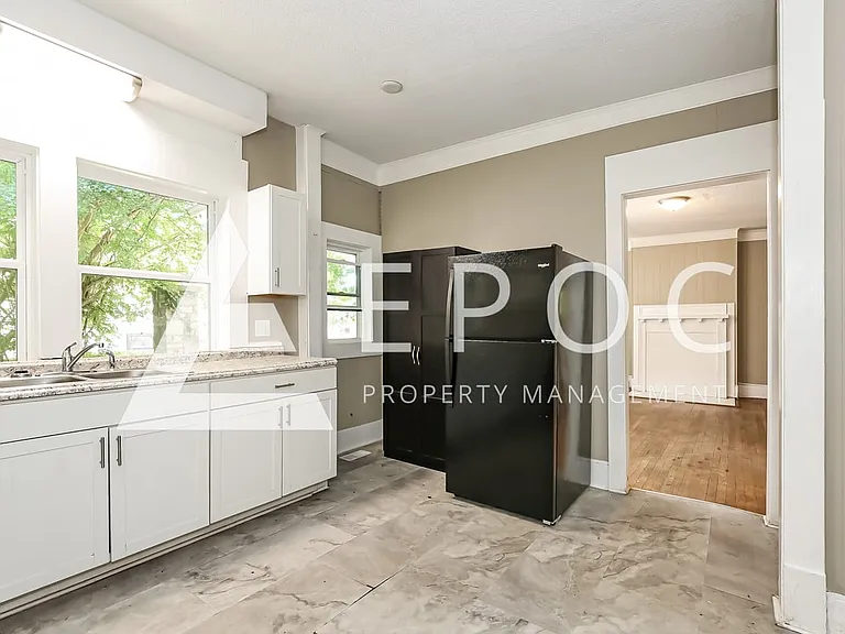 731 S Broad St — Photo 5