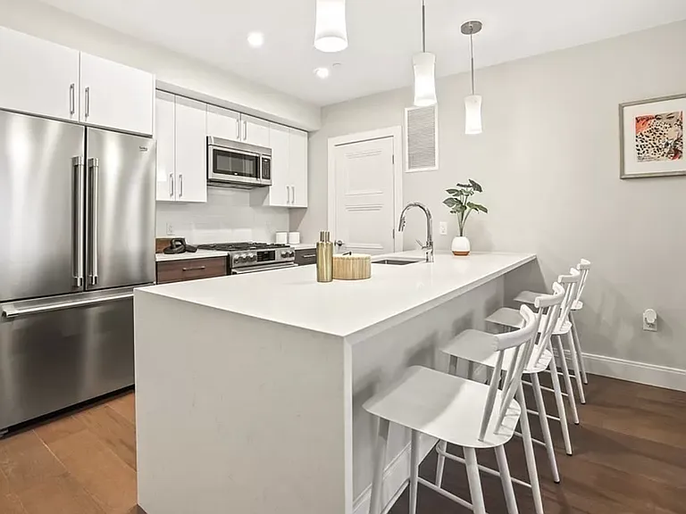 425 Lagrange St #210 — Photo 2