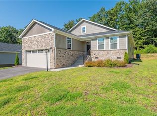 912 Vickilee Rd, North Chesterfield, VA 23236