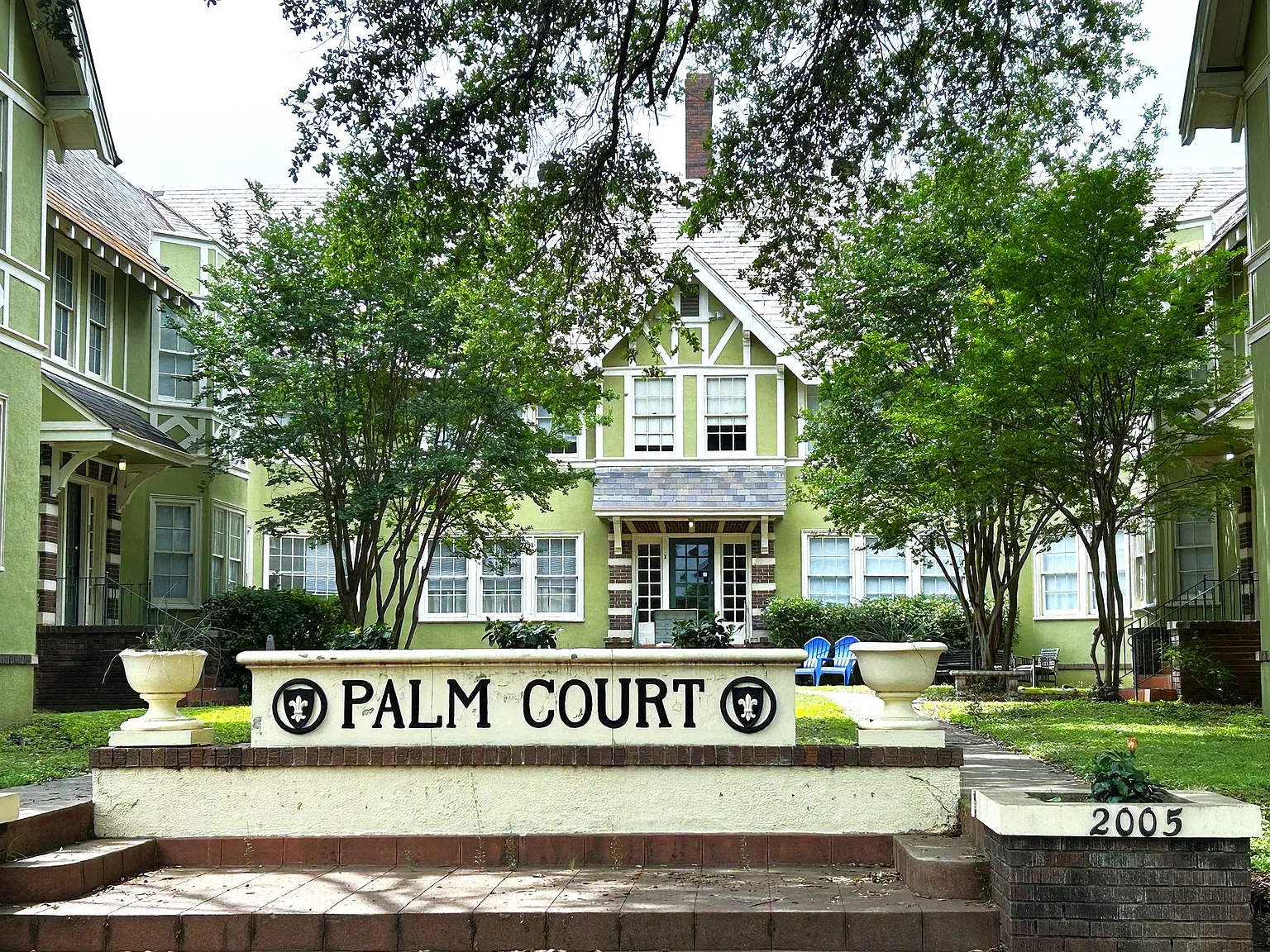 Palm Court — Photo 1