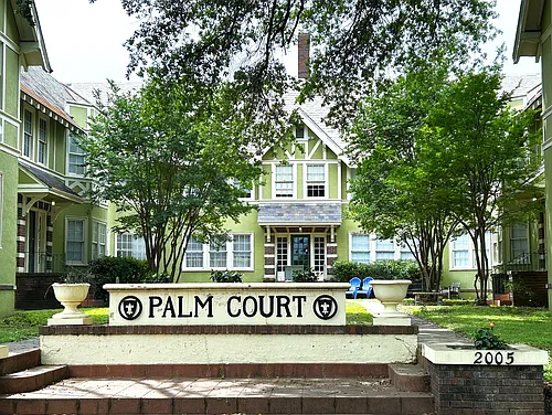 2005 Austin Ave Photo 1