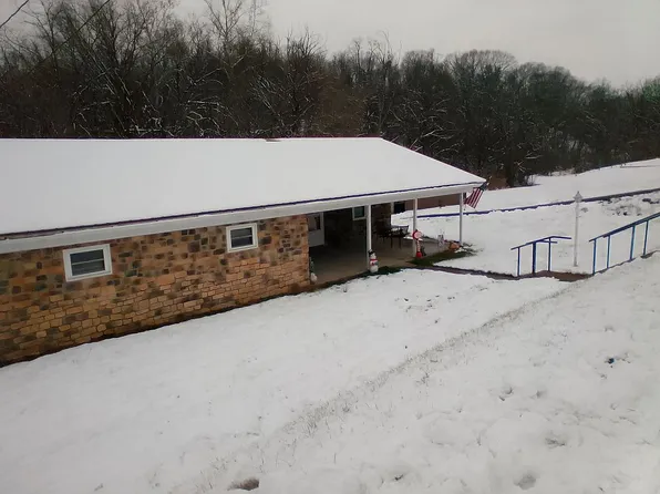 435 1st Ave, Burnham, PA 17009