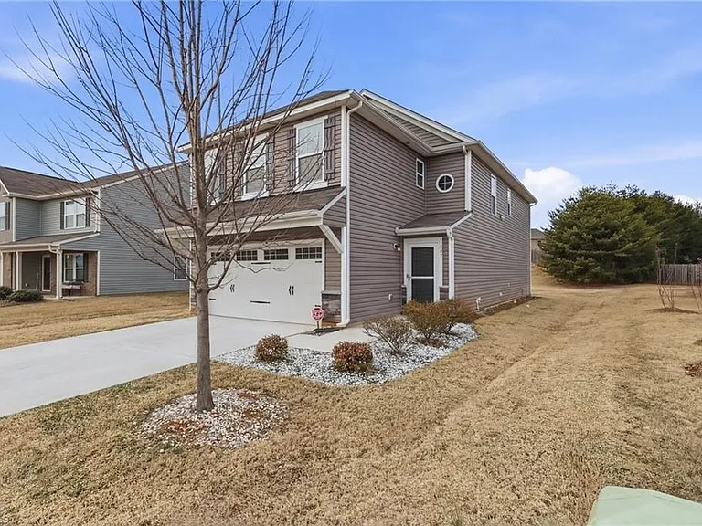849 Bitting Hall Dr — Photo 2