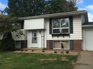 20 Saint Marys Ct, Springfield, IL 62702