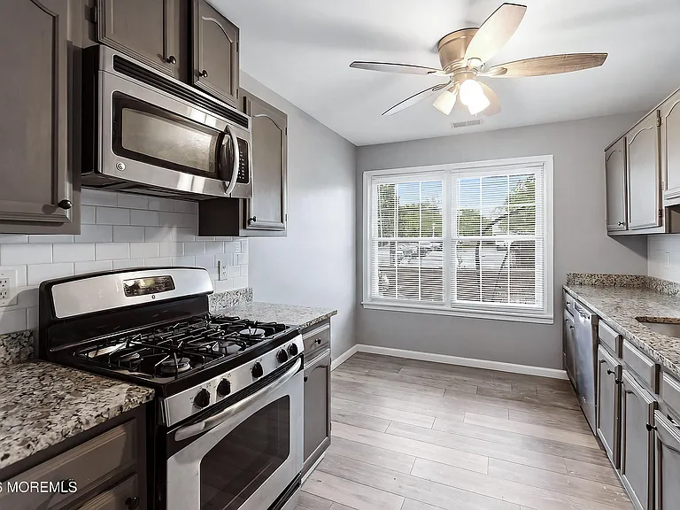 65 Briarwood Ct — Photo 9