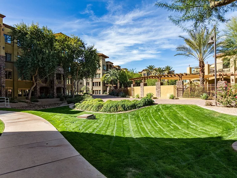 5450 E Deer Valley Dr — Photo 23