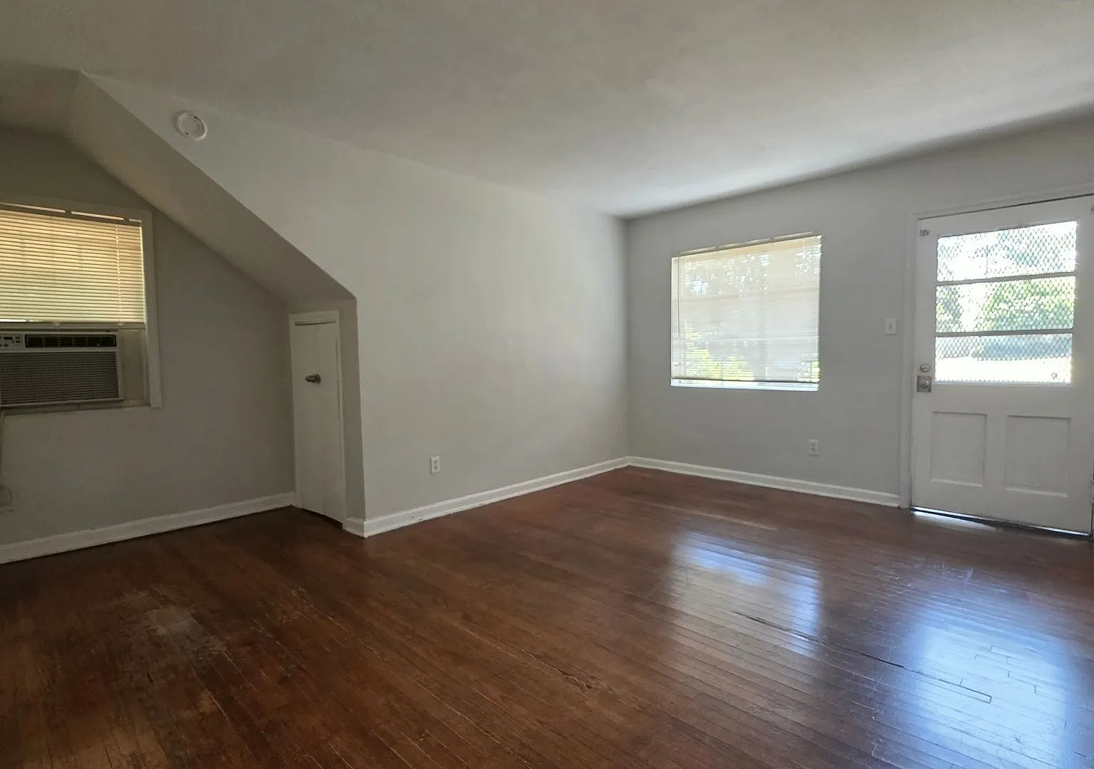 903 A 7th Avenue — Photo 2
