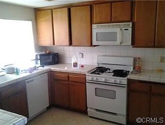 3rd image of 9824 Balsam Ave