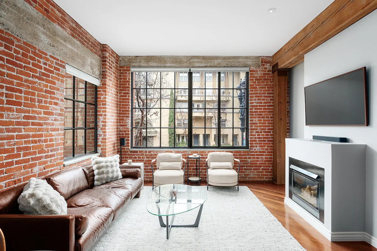 2 bed, 1270 sqft, $6,500 — Photo 1