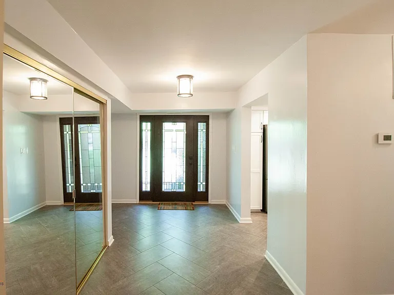 3503 Redwood Ct — Photo 6