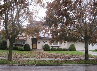 724 Manitou St, Manitowoc, WI 54220