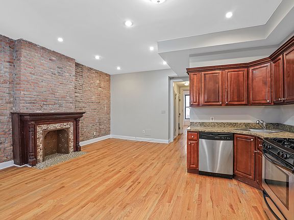 3rd image of 488 Macon St #2R