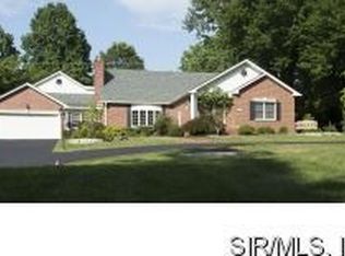 111 Country Club Pl, Belleville, IL