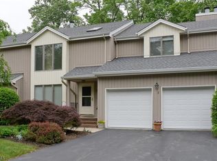 2 Redner Rd, Morristown, NJ 07960