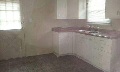 3rd image of 4025 Evelyn St