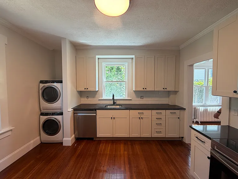 7 Caswell Ave #1 — Photo 7