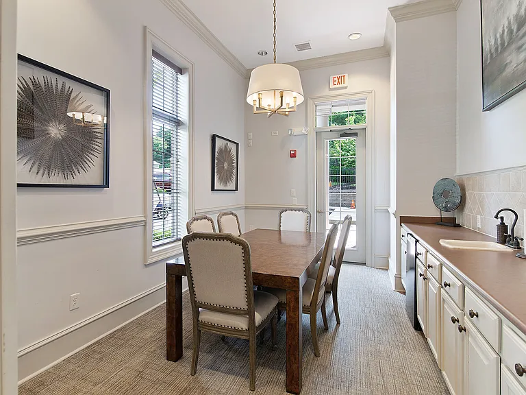 Avemore Apartment Homes — Photo 9