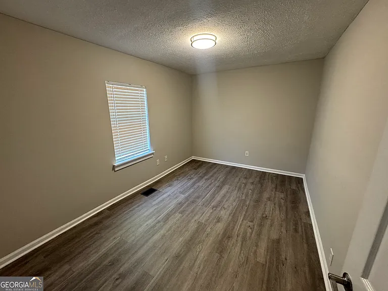 125 W Washington St — Photo 9
