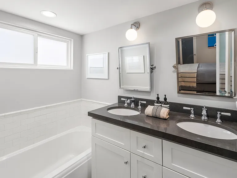 445 Marine Ave — Photo 26