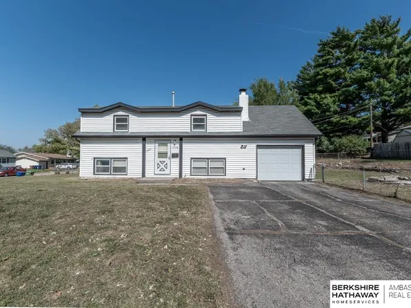 1310 Willis Ave, Bellevue, NE 68005