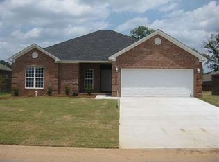 2580 Apple Blossom Ln, Conway, AR 72034
