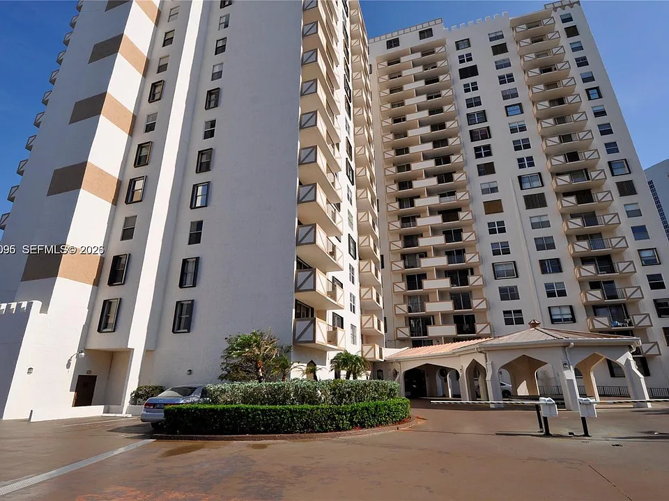 1865 S Ocean Dr #12E