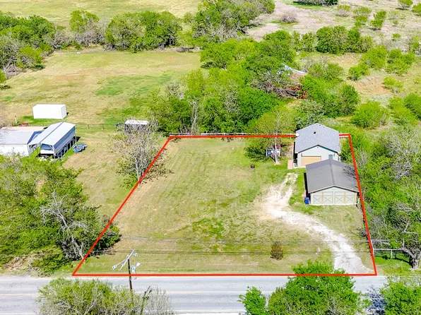 708 S Kerr St, Blooming Grove, TX 76626