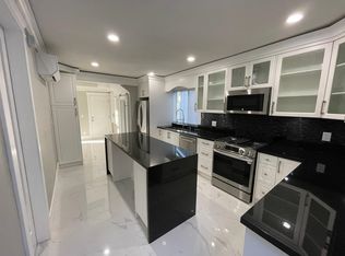 7828 Prince Albert St, Vancouver, BC V5X 3Z7