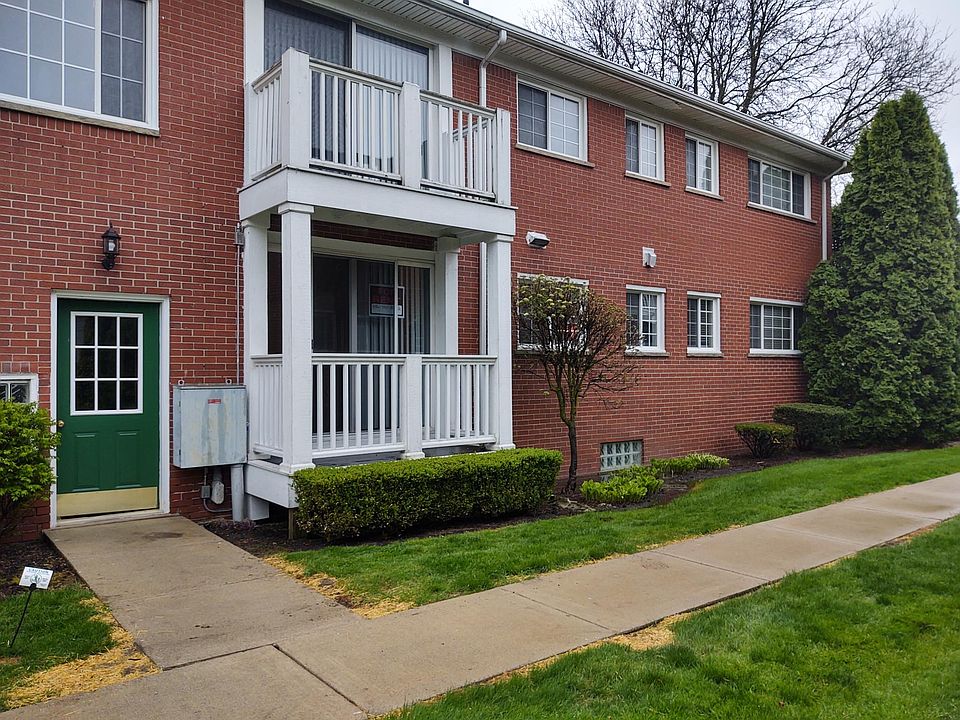 1st image of 463 N Eton St