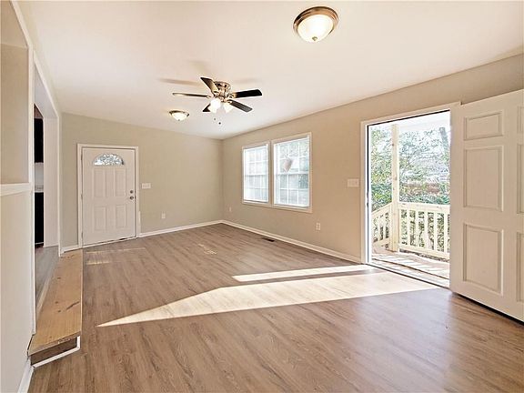 5th image of 40 Harris Dr SE #110