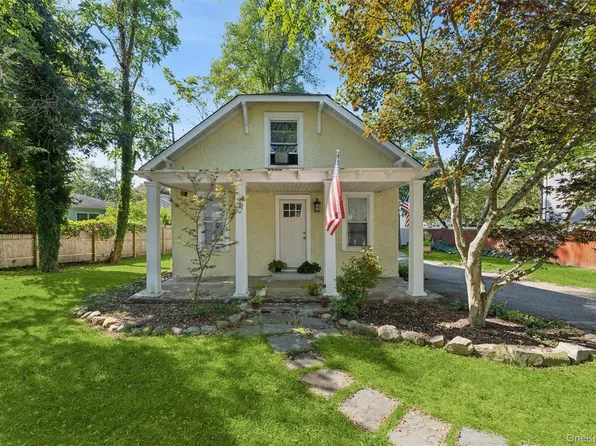 242 Bayview Drive, Mastic Beach, NY 11951