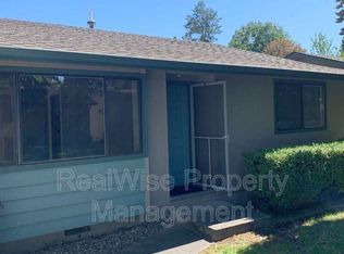 247 SW Rogue River Ave #B, Grants Pass, OR 97526