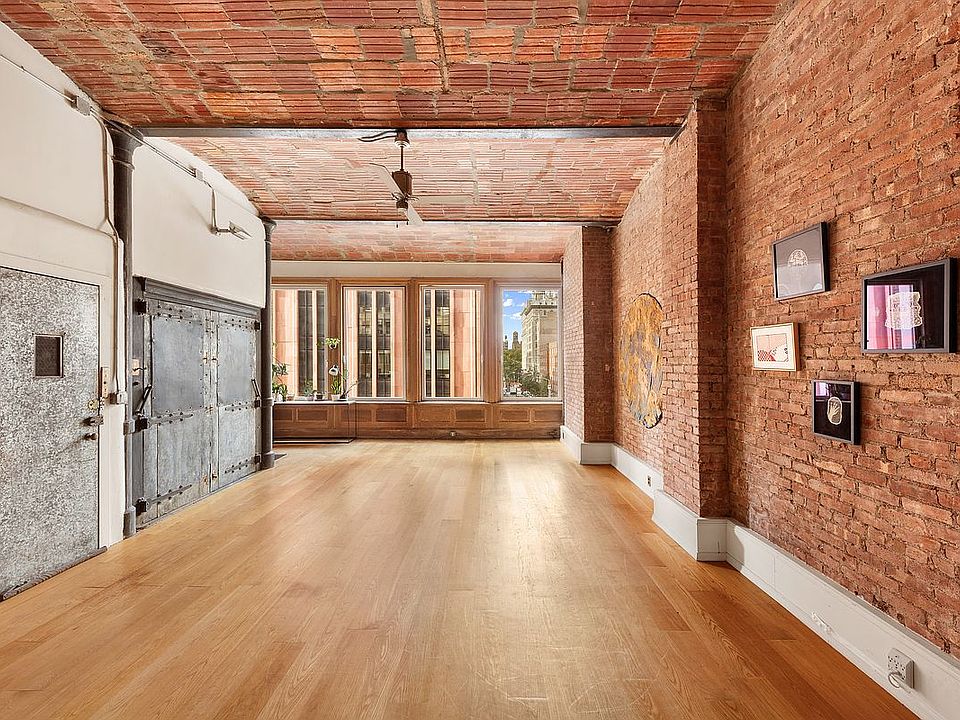 1st image of 712 Broadway APT 3
