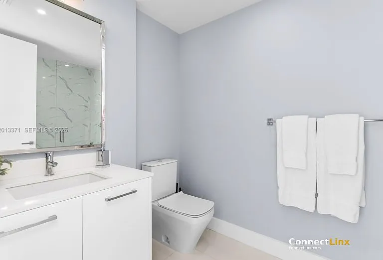 133 Isle Of Venice Dr — Photo 2