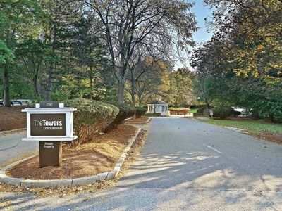 250 Hammond Pond Pkwy APT 806N, Newton, MA, 02467