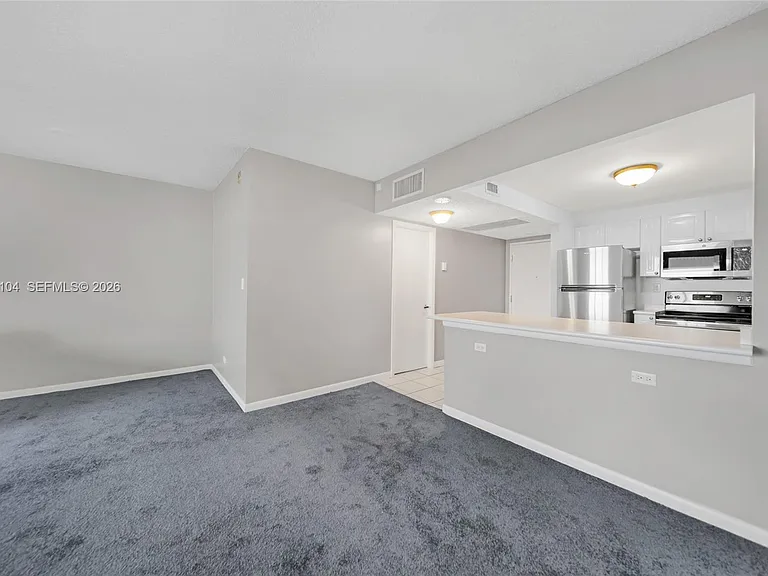 2301 Collins Ave #1030 — Photo 15