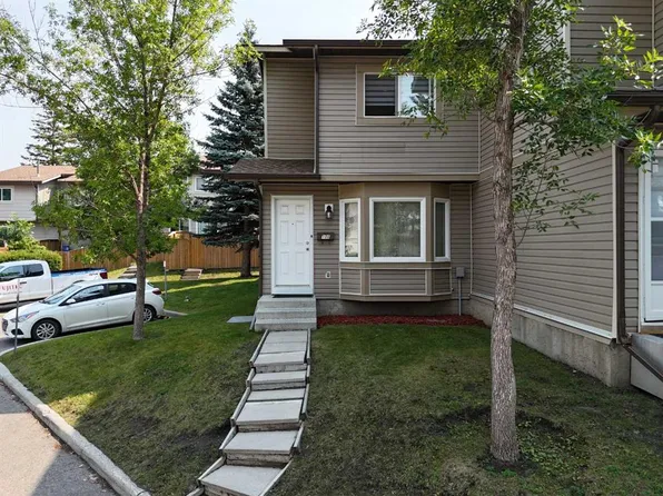 108 W Falshire Ter NE, Calgary, AB T3J 3B3